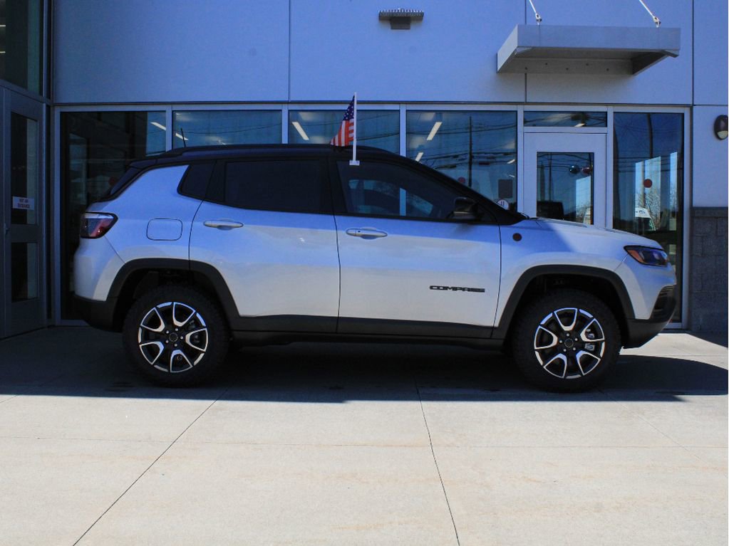 New 2026 Jeep Compass Trailhawk AWD/4WD image 4