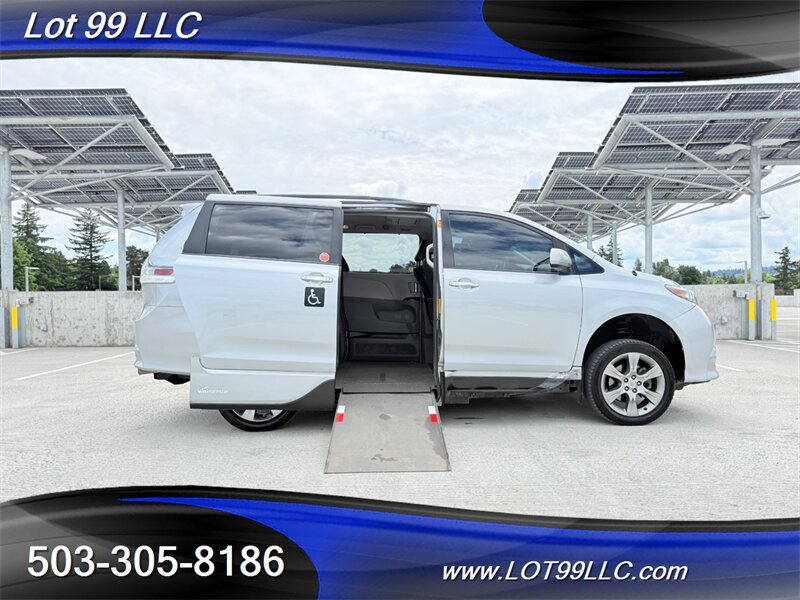 Used 2014 Toyota Sienna SE w/ SE Premium Package w/Entune