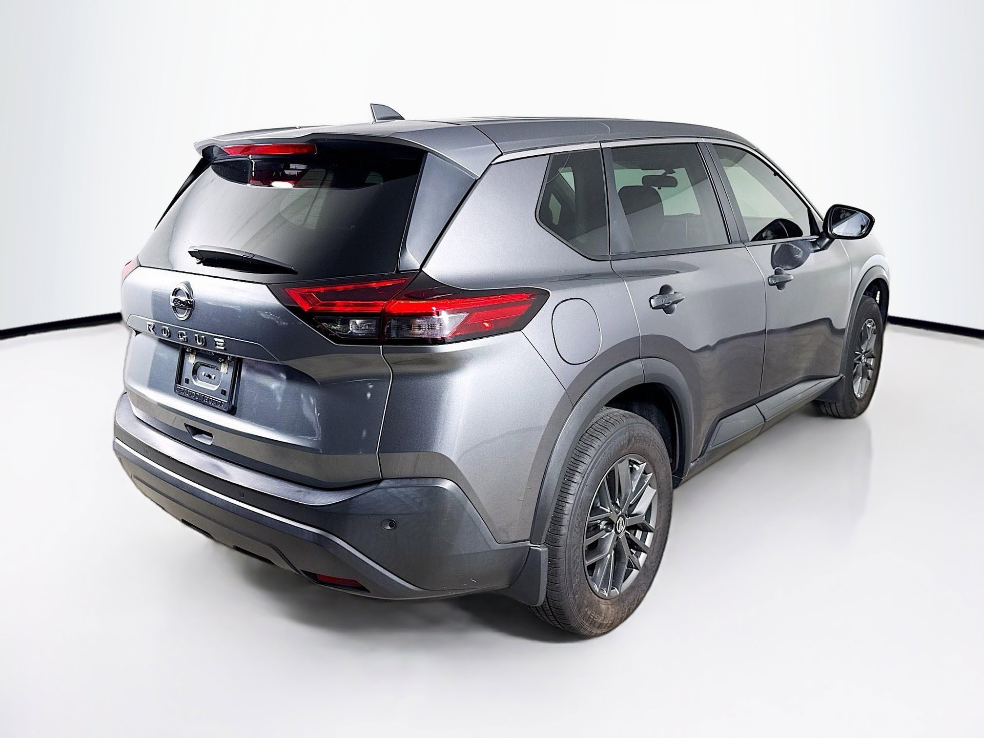 Used 2021 Nissan Rogue S image 30