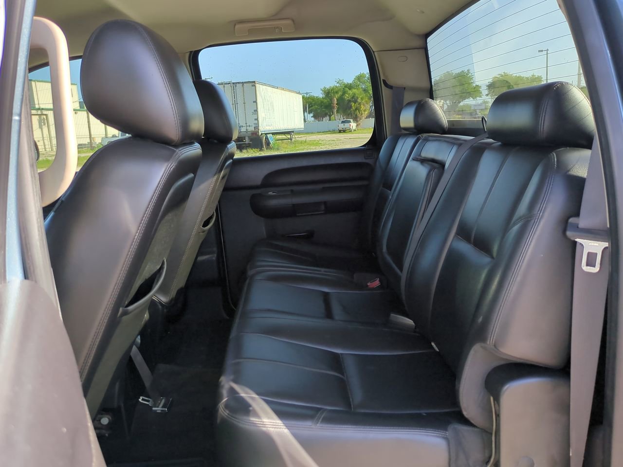 Used 2011 Chevrolet Silverado 1500 LT w/ Regional Value Package RWD image 13