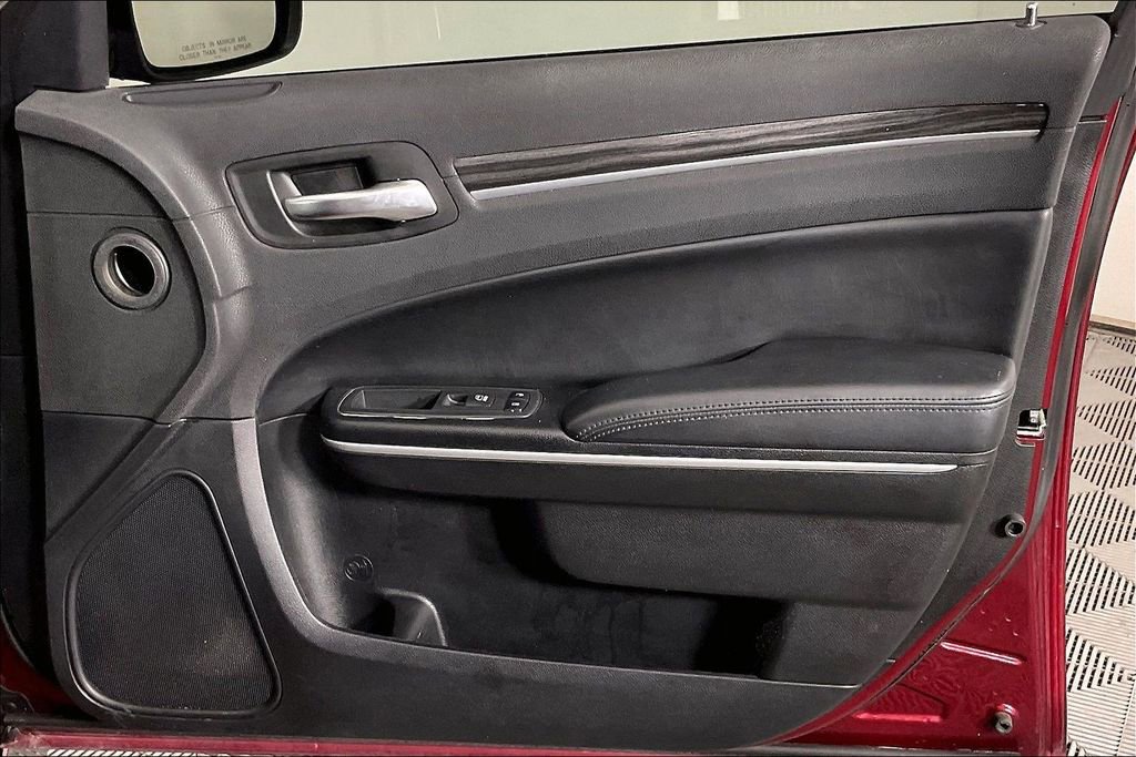 Used 2019 Chrysler 300 Touring w/ Sport Appearance Package image 24