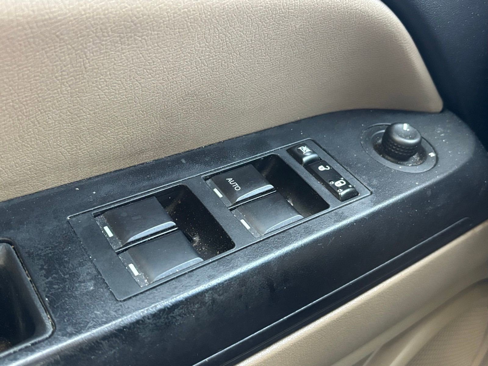 Used 2013 Jeep Patriot Latitude FWD image 7