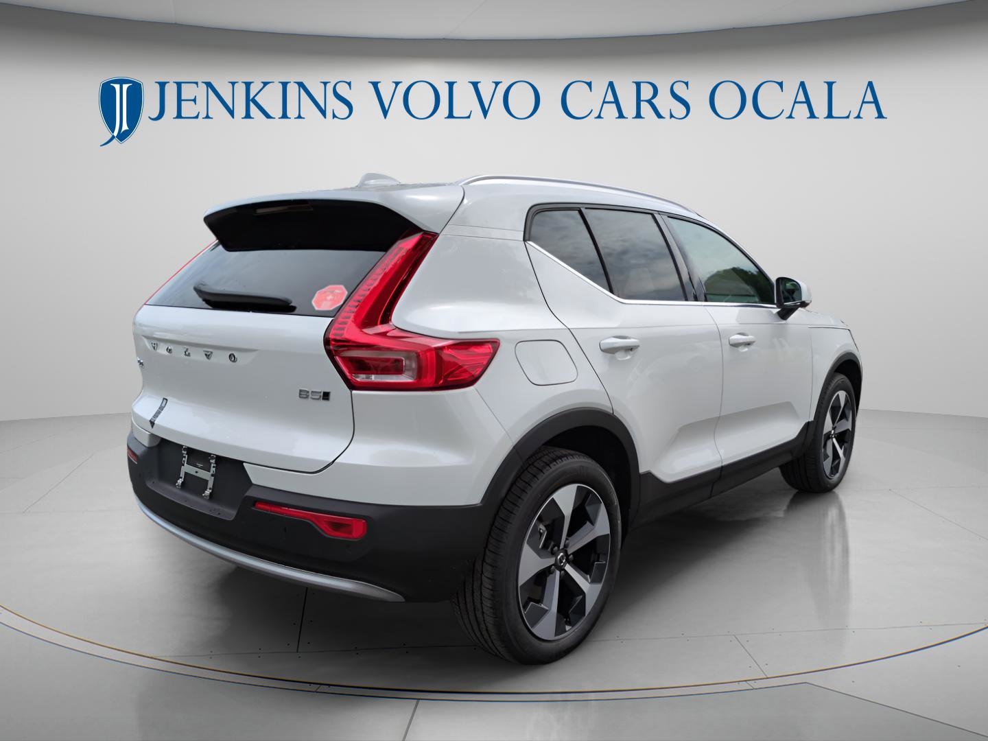 New 2025 Volvo XC40 B5 Core w/ Protection Package Premier image 4