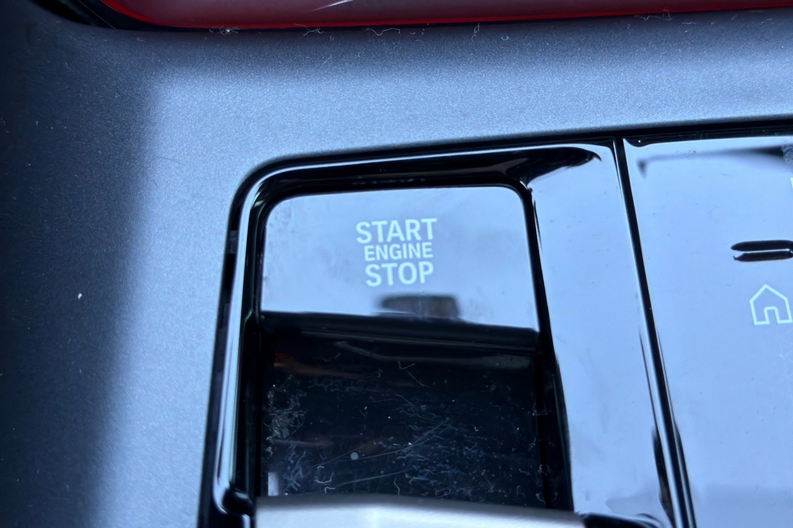 Used 2025 BMW X3 xDrive30i w/ Convenience Package image 27