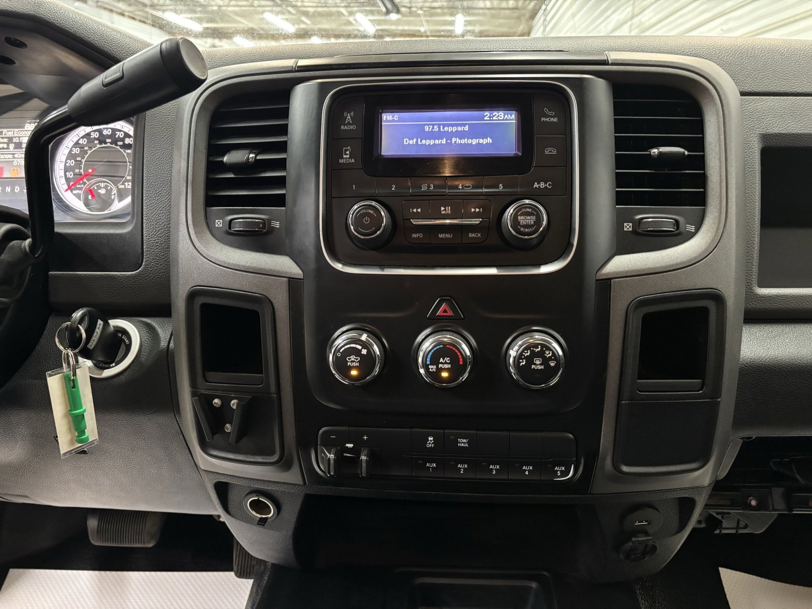 Used 2018 RAM 3500 Tradesman w/ Snow Chief Group image 16