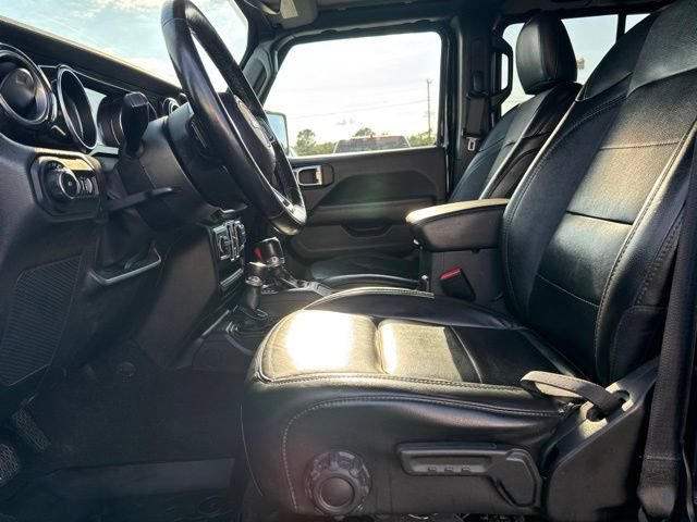 Used 2022 Jeep Wrangler Unlimited Sahara AWD/4WD image 30