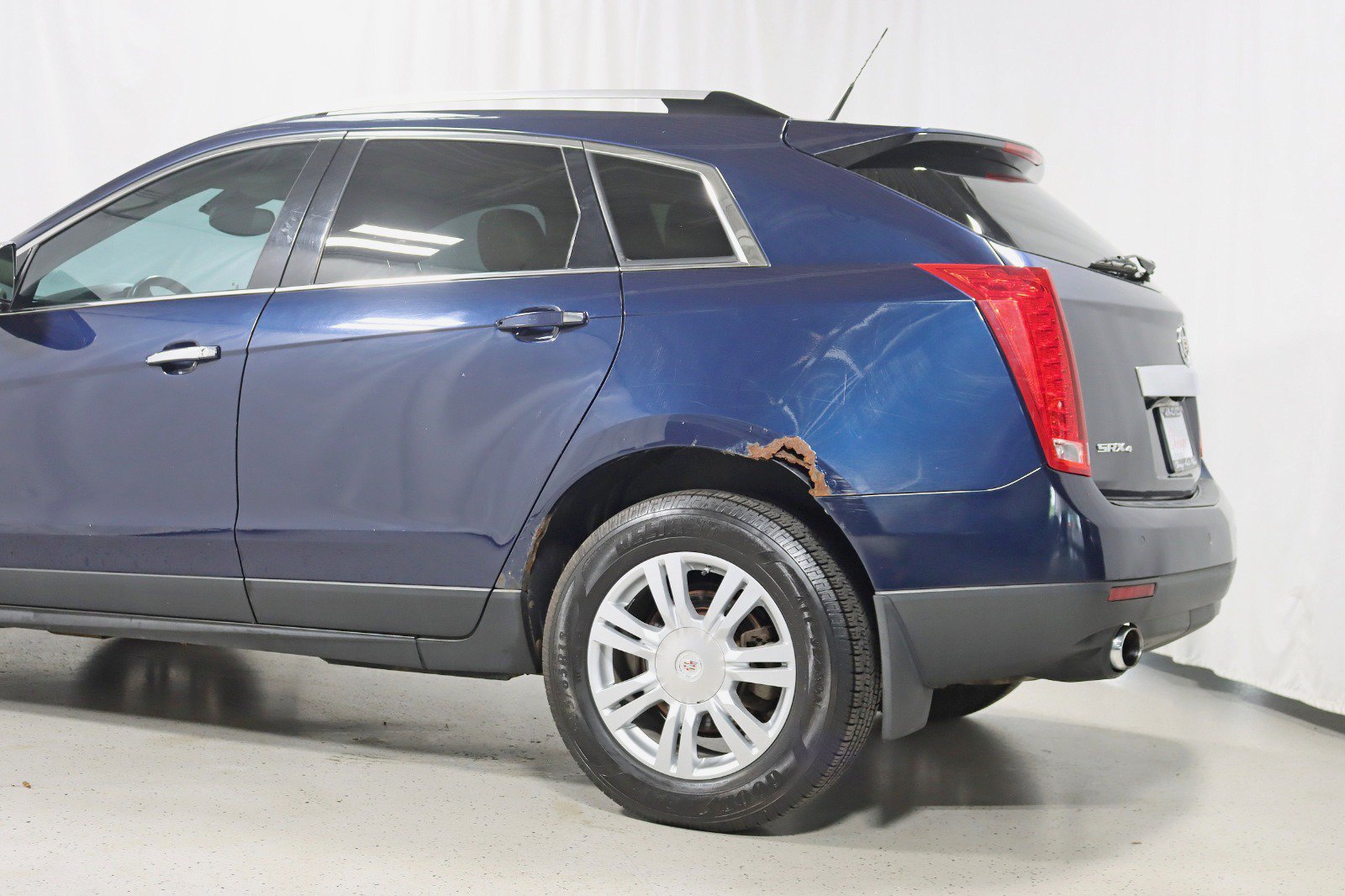 Used 2010 Cadillac SRX Luxury AWD/4WD image 10