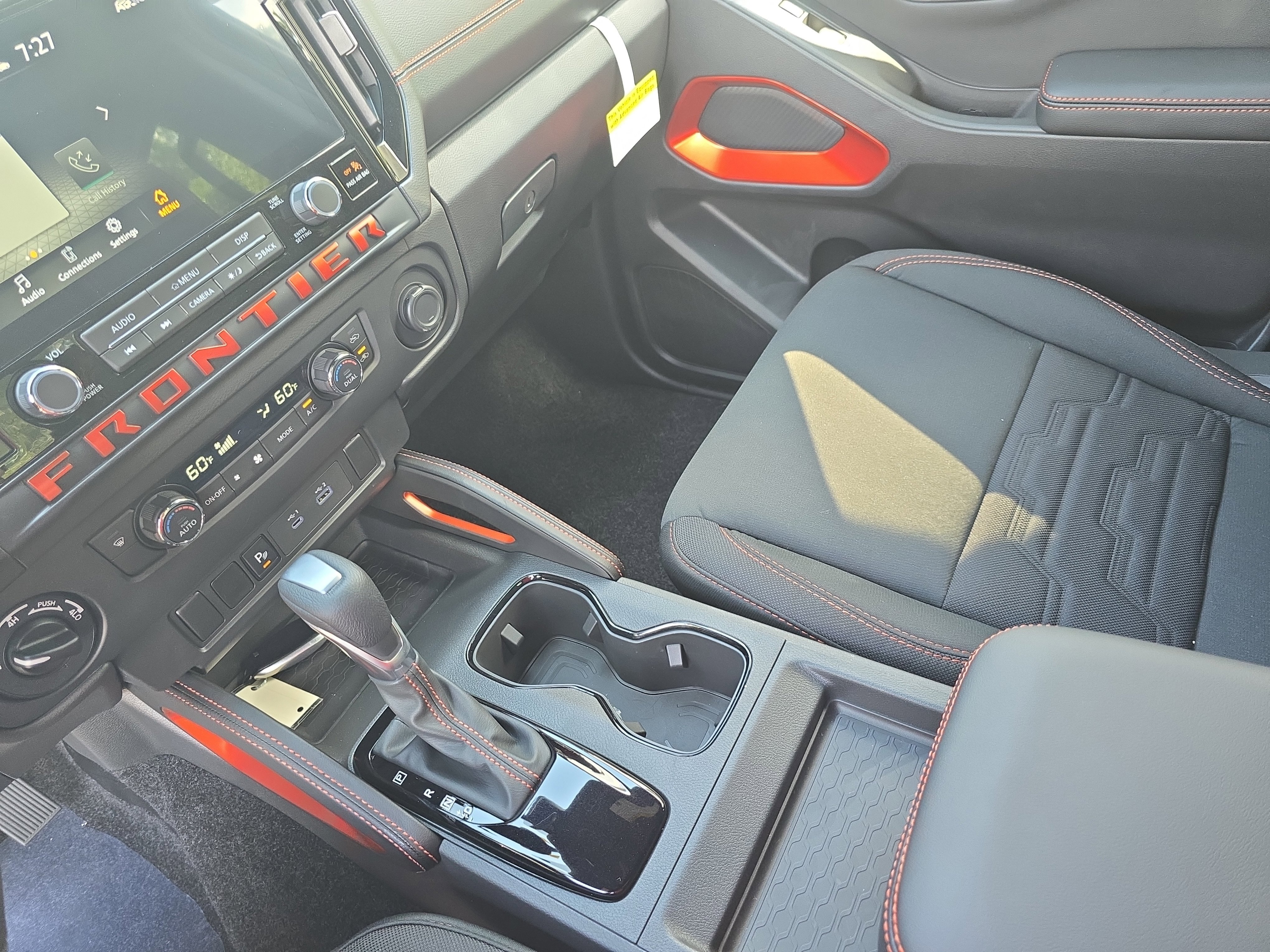 New 2025 Nissan Frontier PRO-4X w/ Interior Protection Package image 22