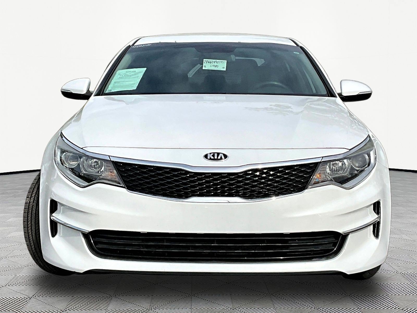 Used 2016 Kia Optima LX FWD image 2