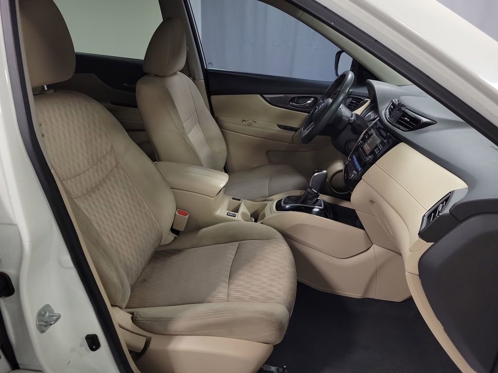 Used 2017 Nissan Rogue SV image 26