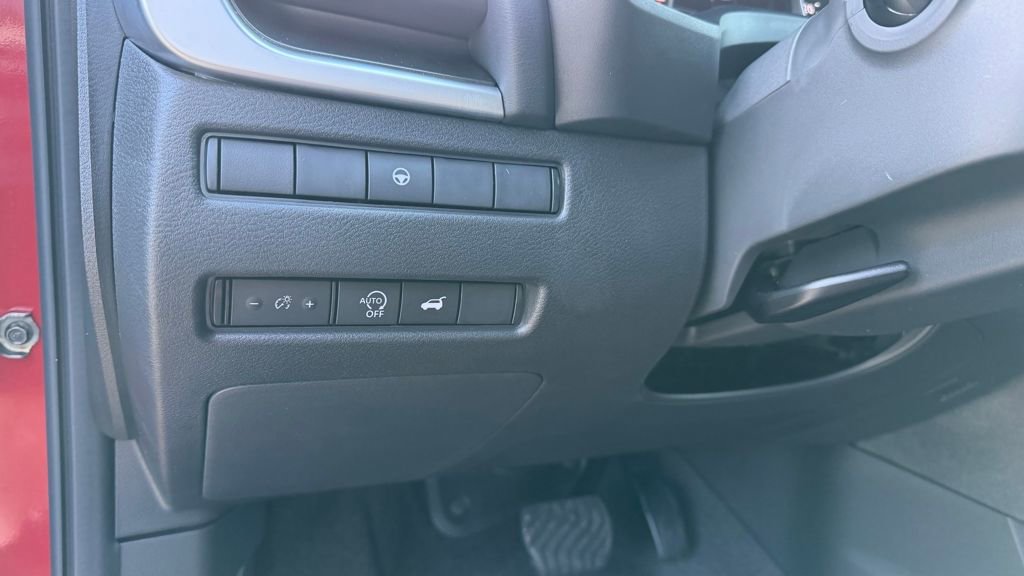 New 2026 Nissan Rogue SV image 18