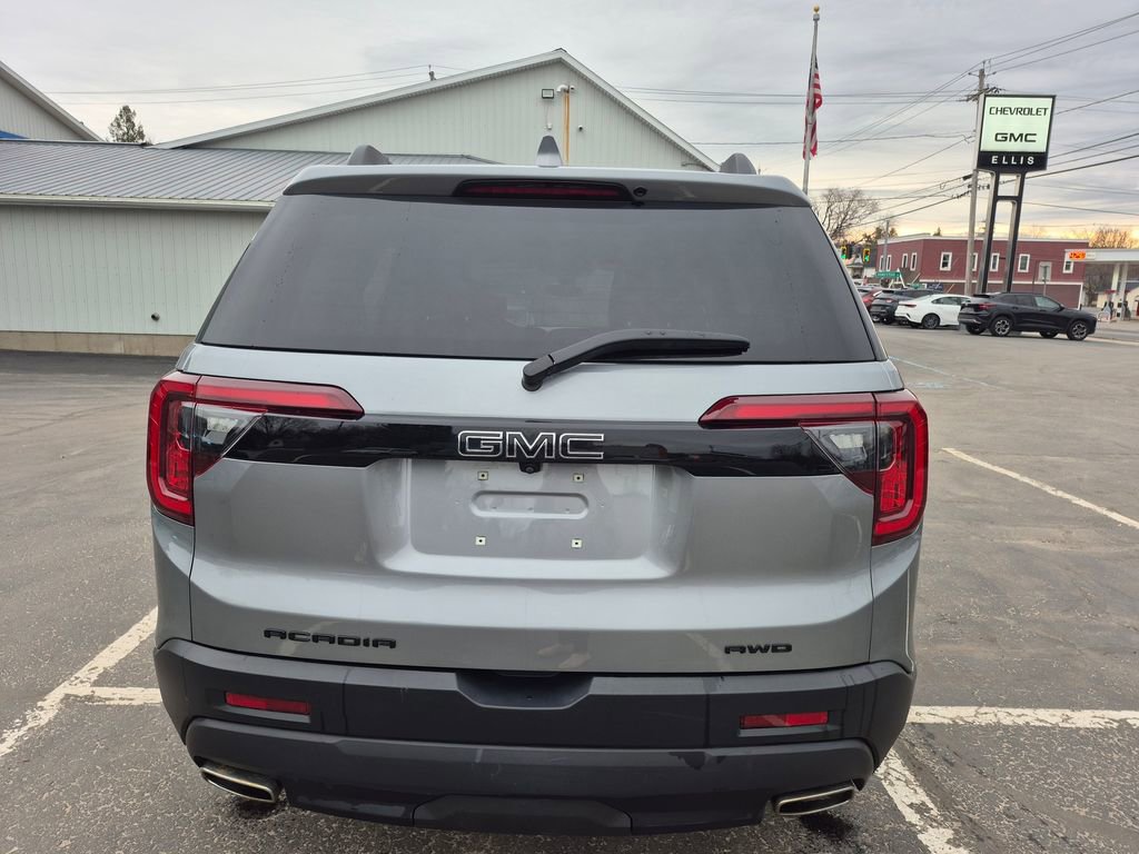 Used 2023 GMC Acadia SLE w/ Driver Convenience Package image 6