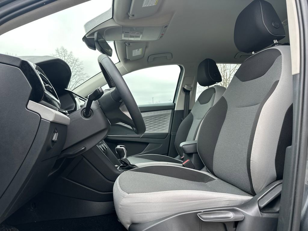 Certified 2023 Volkswagen Taos S image 3