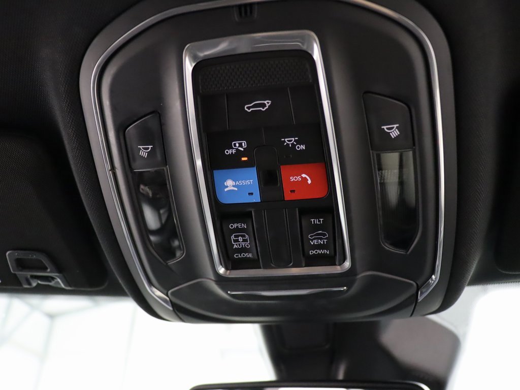 Used 2022 Jeep Grand Cherokee Altitude image 26