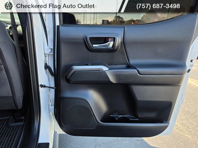 Used 2018 Toyota Tacoma TRD Sport image 44