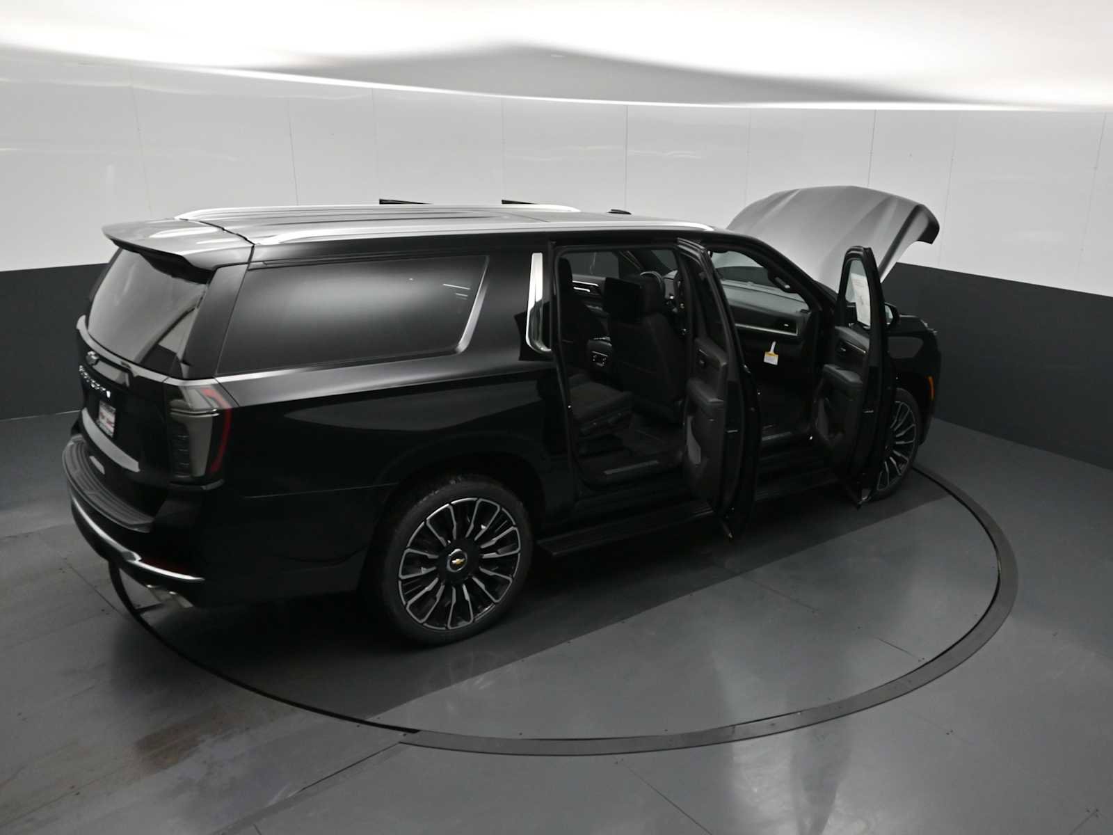 New 2026 Chevrolet Suburban High Country image 26