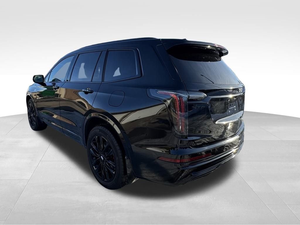 Used 2024 Cadillac XT6 Sport w/ LPO, ONYX Package image 17
