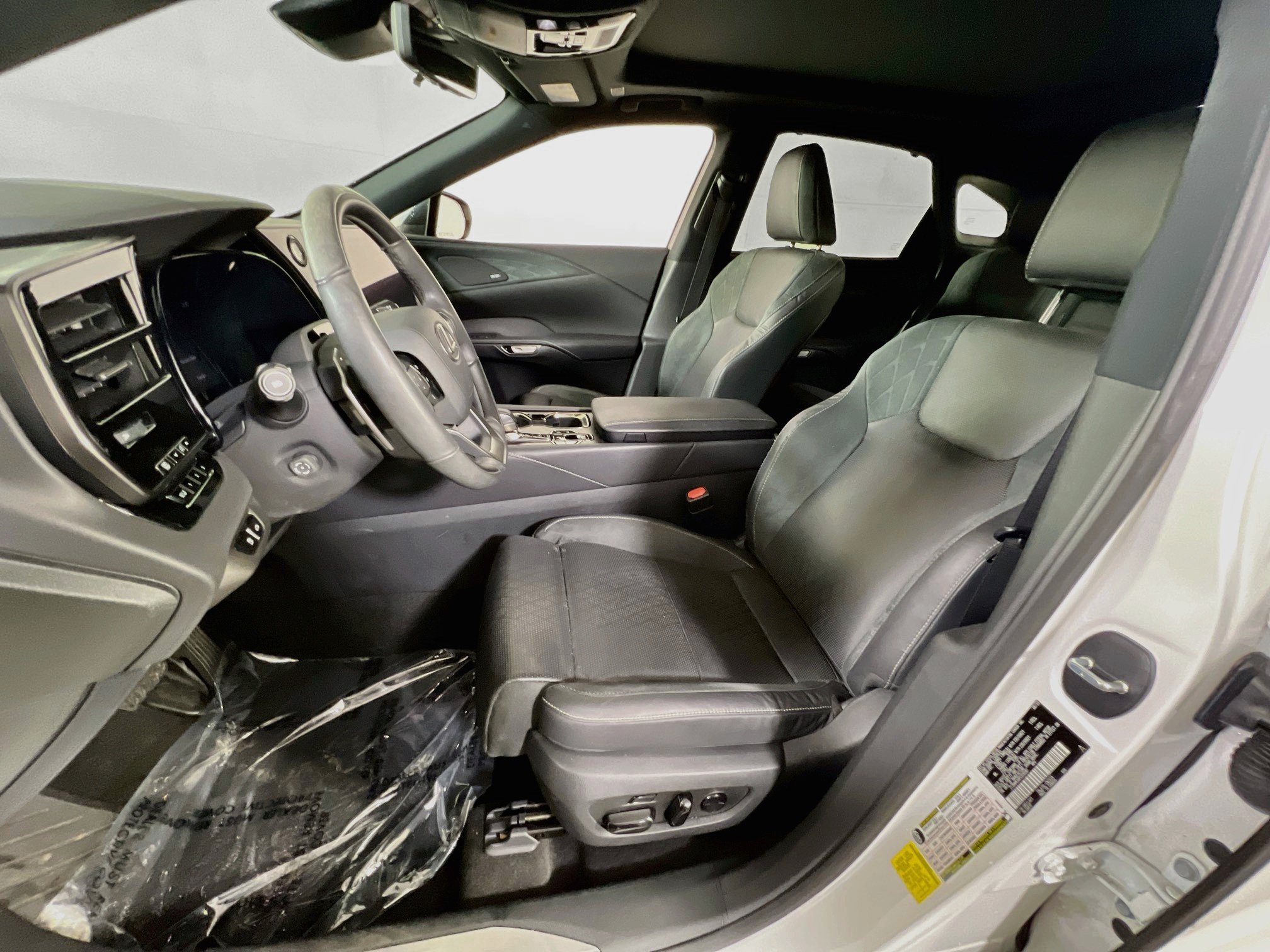 Used 2023 Lexus RX 350 AWD w/ Accessory Package image 21