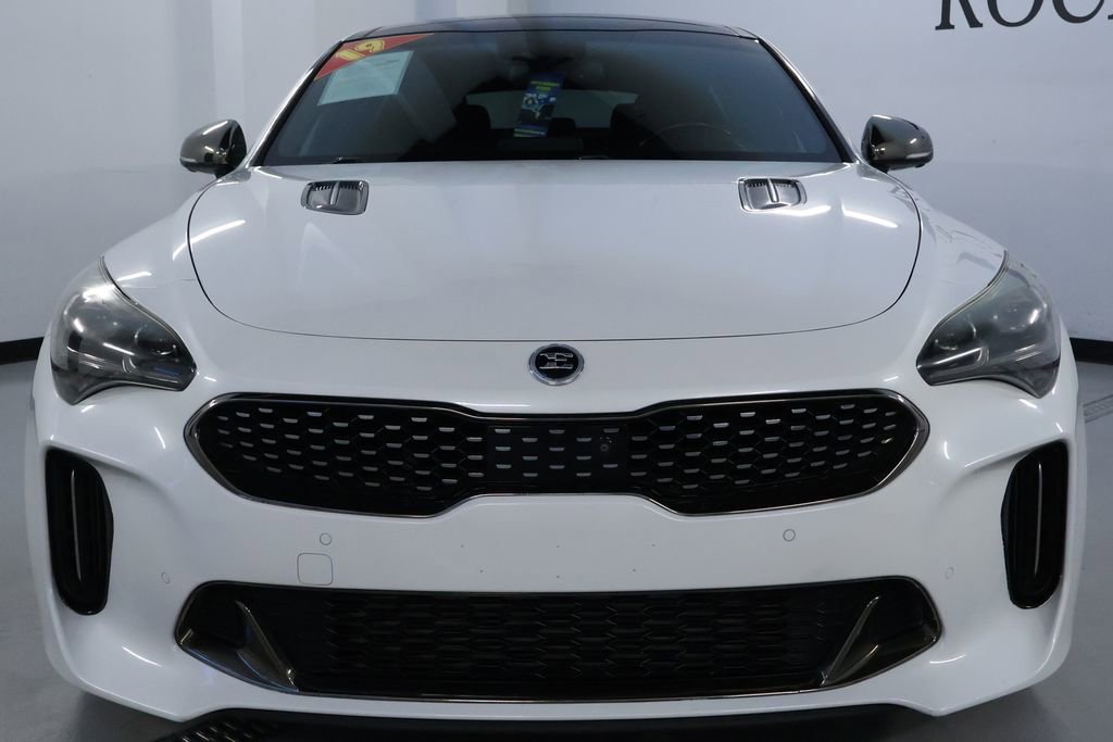 Used 2019 Kia Stinger GT2 image 2