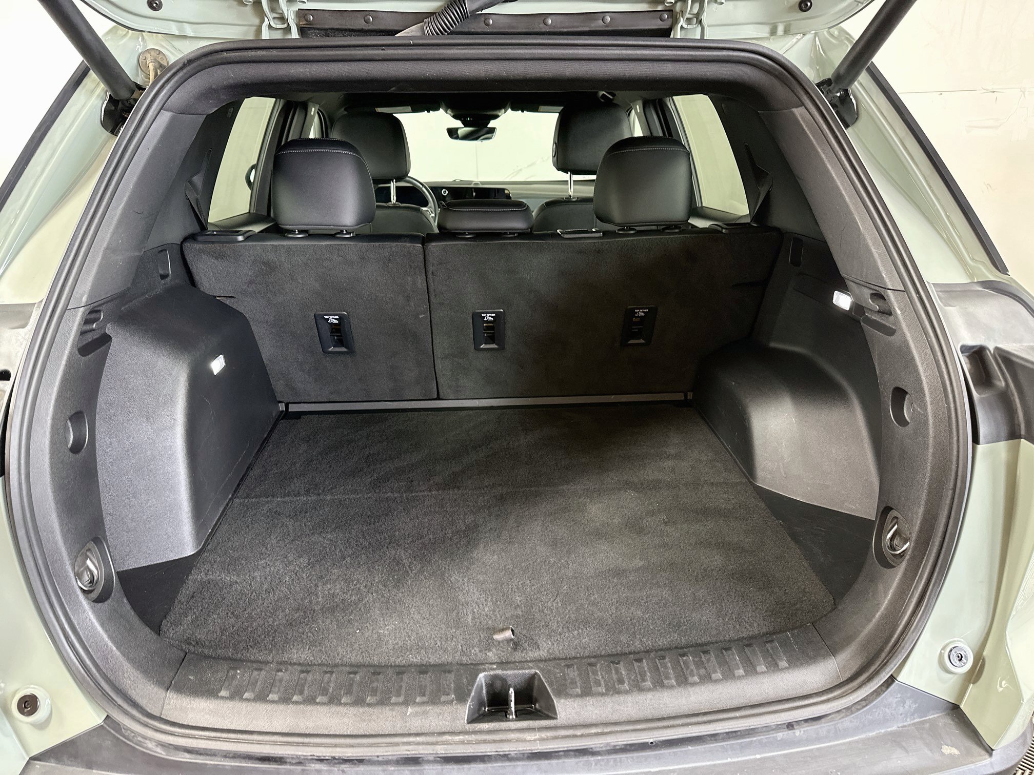 Used 2025 Chevrolet Equinox LT w/ Convenience Package II AWD/4WD image 24