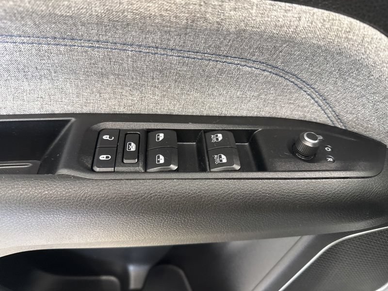 Used 2022 Jeep Compass Latitude w/ Convenience Group AWD/4WD image 21