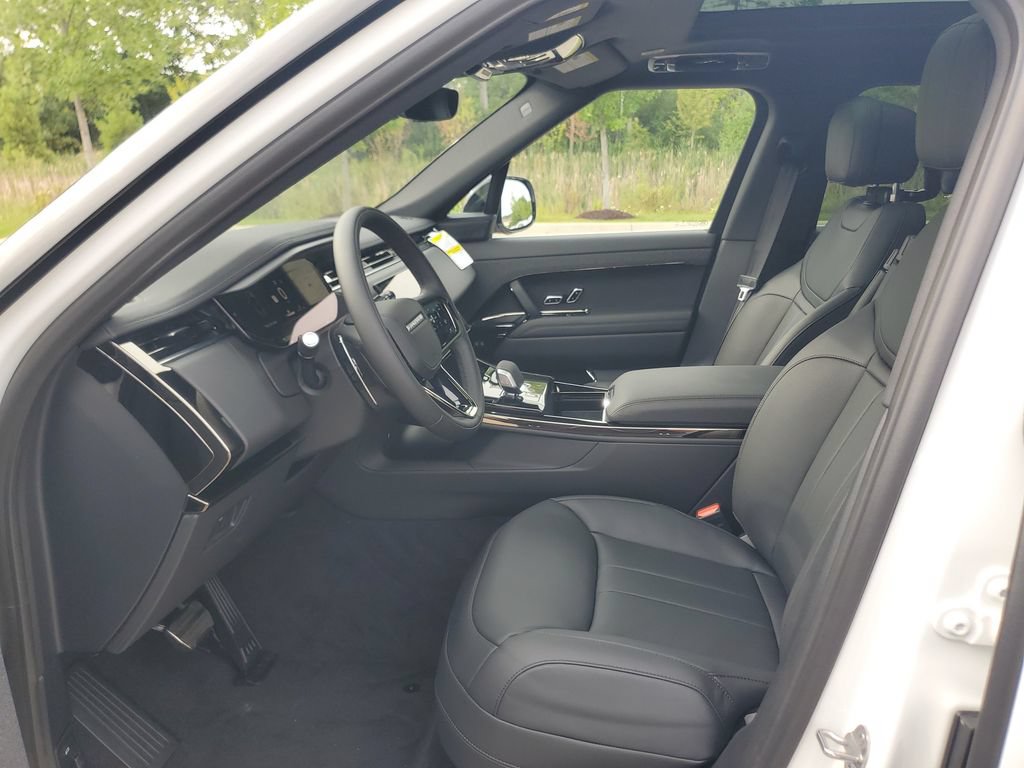 New 2026 Land Rover Range Rover Sport Dynamic SE AWD/4WD image 12