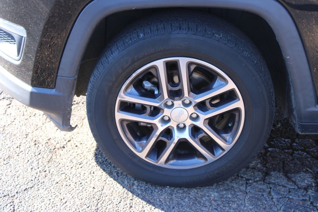 Used 2018 Jeep Compass Latitude w/ Popular Equipment Group image 34