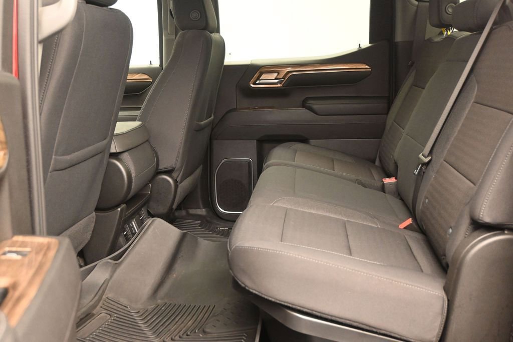 Used 2024 Chevrolet Silverado 1500 LT RWD image 13