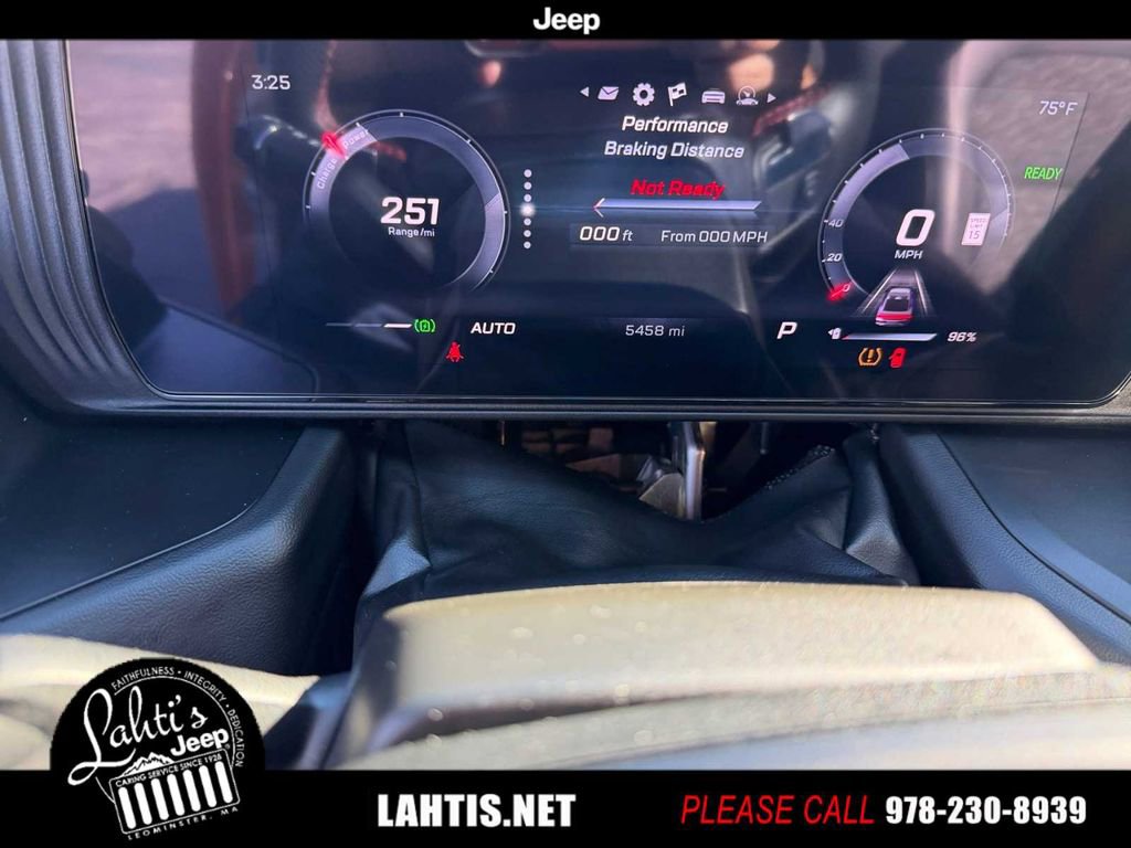 Used 2025 Dodge Charger R/T w/ Quick Order Package 25M R/T image 33