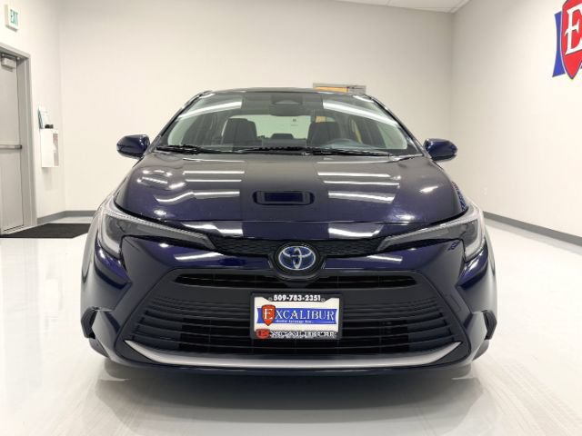 Used 2024 Toyota Corolla XLE FWD image 3