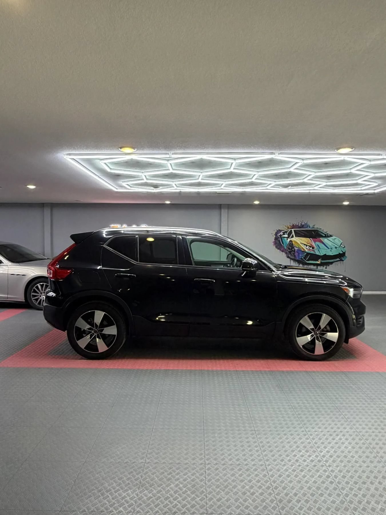 Used 2019 Volvo XC40 T5 Momentum AWD/4WD image 7