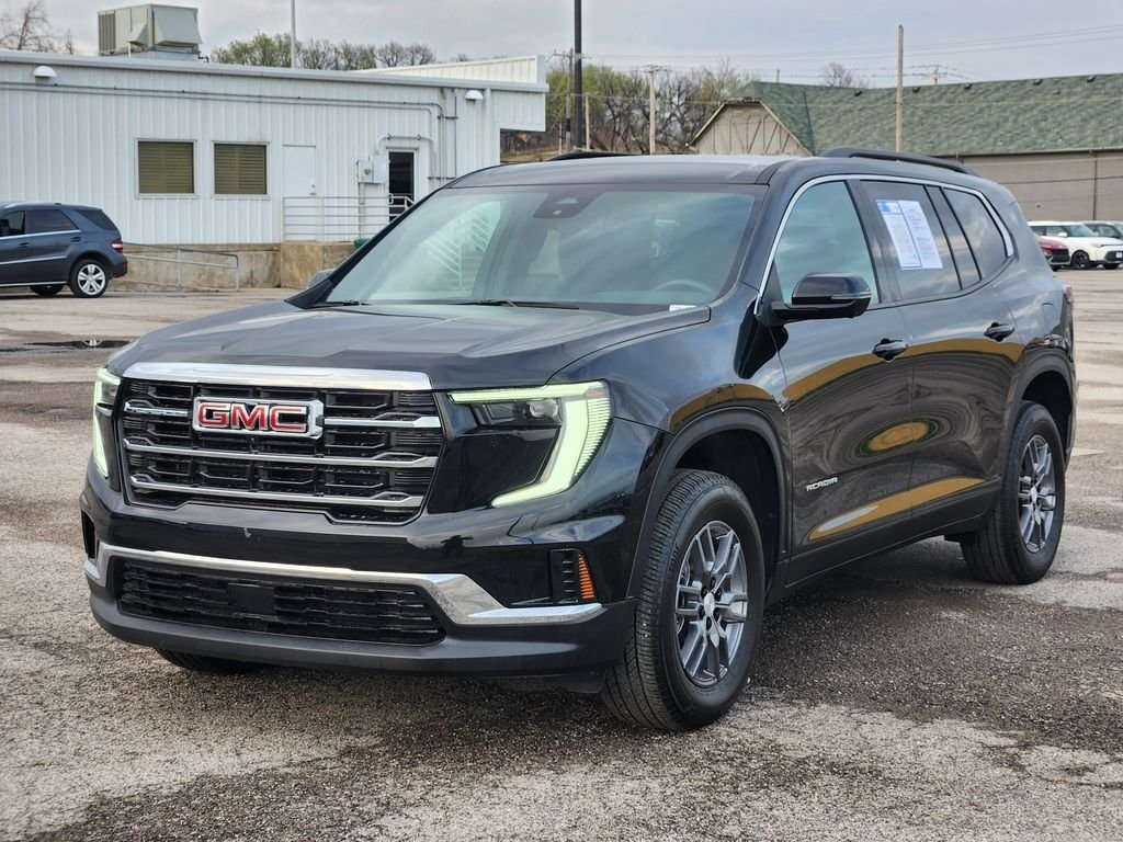 Used 2025 GMC Acadia Elevation FWD image 3
