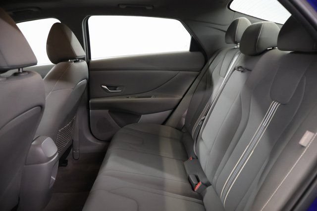 Used 2025 Hyundai Elantra SEL FWD image 30