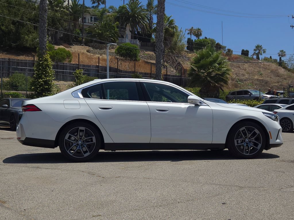 Used 2026 BMW 530i w/ Premium Package RWD image 4