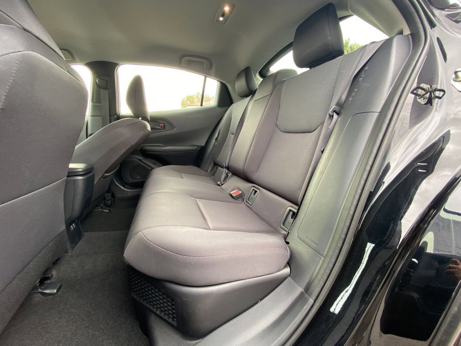 Used 2025 Toyota Prius LE image 25