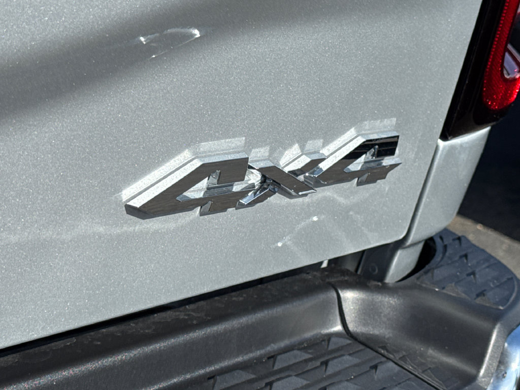 New 2026 RAM 3500 Big Horn AWD/4WD image 12