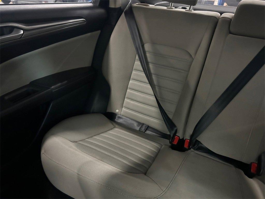 Used 2018 Ford Fusion S image 25