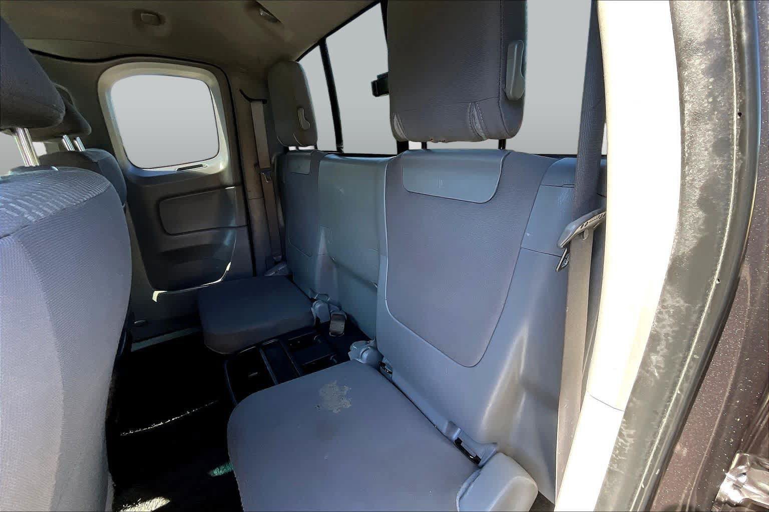 Used 2012 Toyota Tacoma PreRunner w/ SR5 Pkg RWD image 18