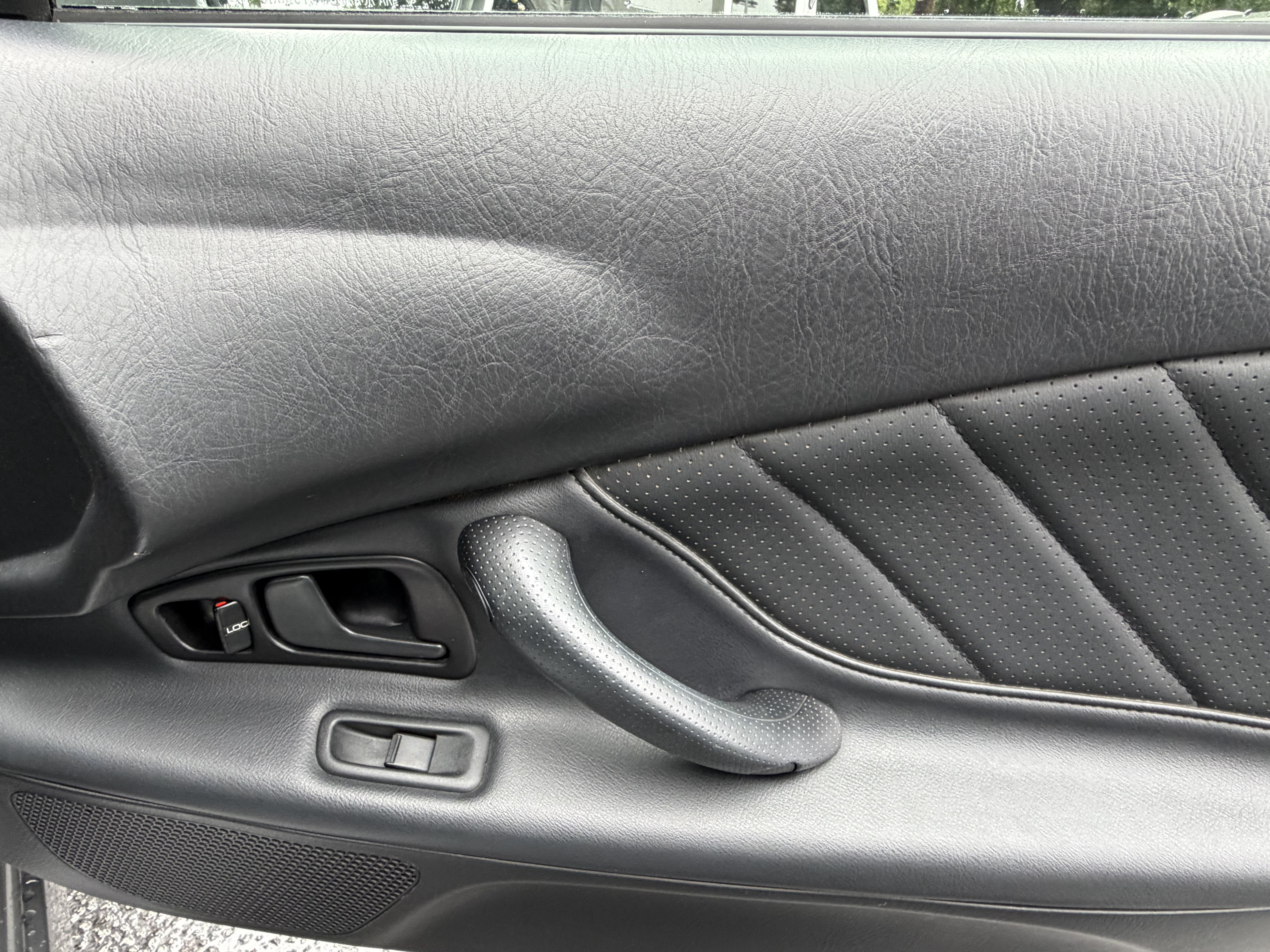 Used 2000 Honda S2000 image 25