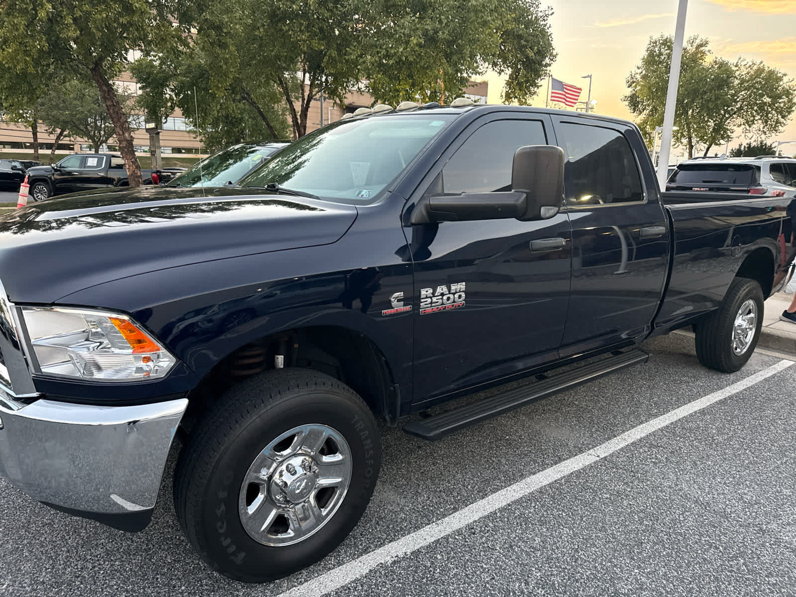 Used 2015 RAM 2500 Tradesman w/ Chrome Appearance Group AWD/4WD image 2