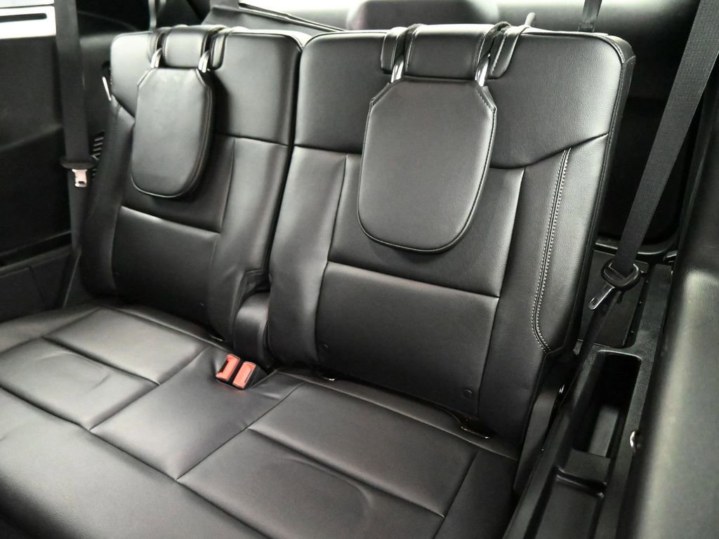 Used 2023 Ford Explorer Limited image 19