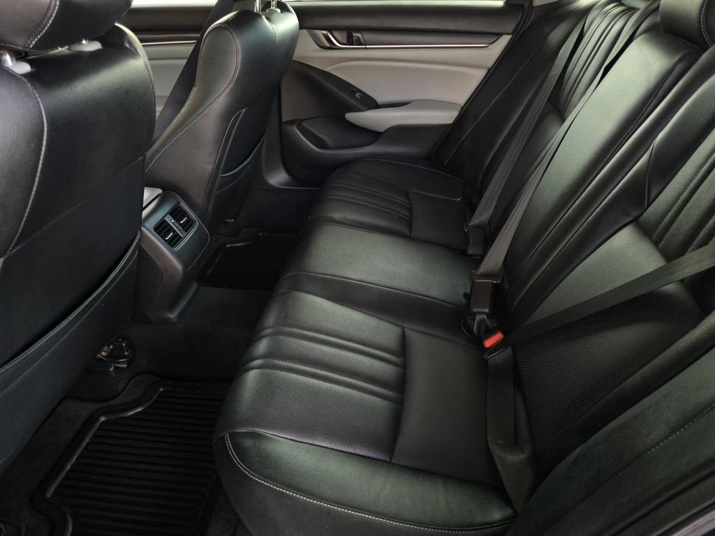 Used 2020 Honda Accord EX image 11