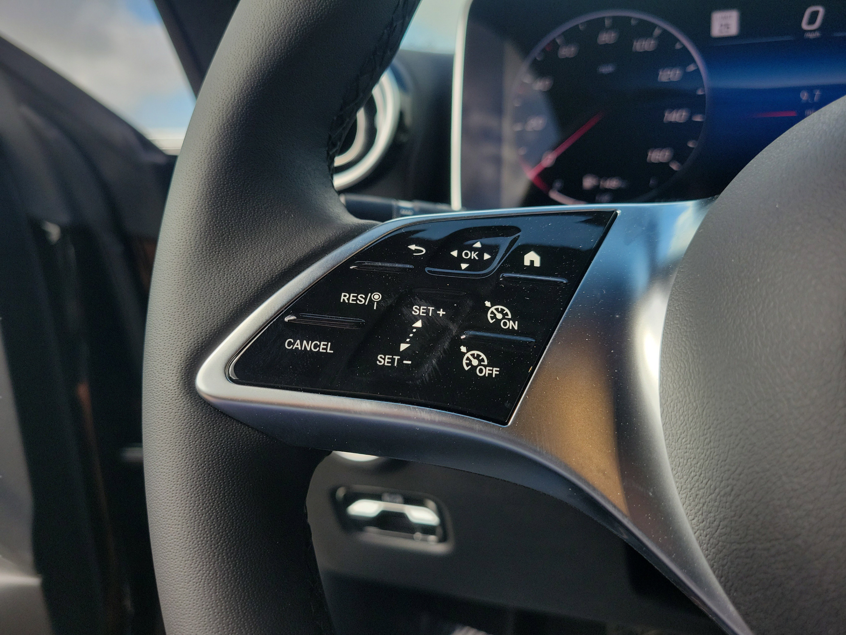 New 2026 Mercedes-Benz CLE 300 4MATIC Coupe image 21
