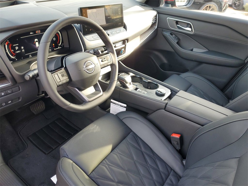 New 2026 Nissan Rogue Platinum image 10