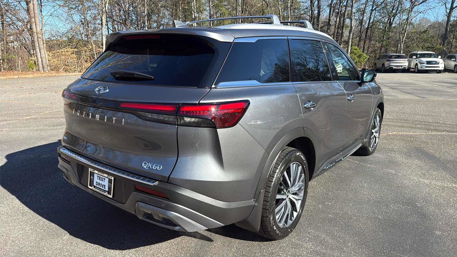 Used 2023 INFINITI QX60 Sensory w/ Cargo Package image 5