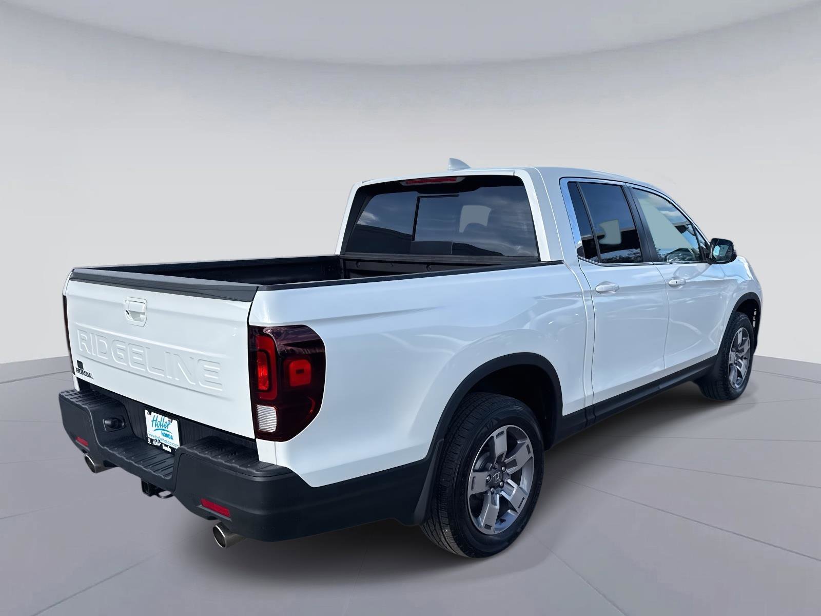 Certified 2025 Honda Ridgeline RTL image 4