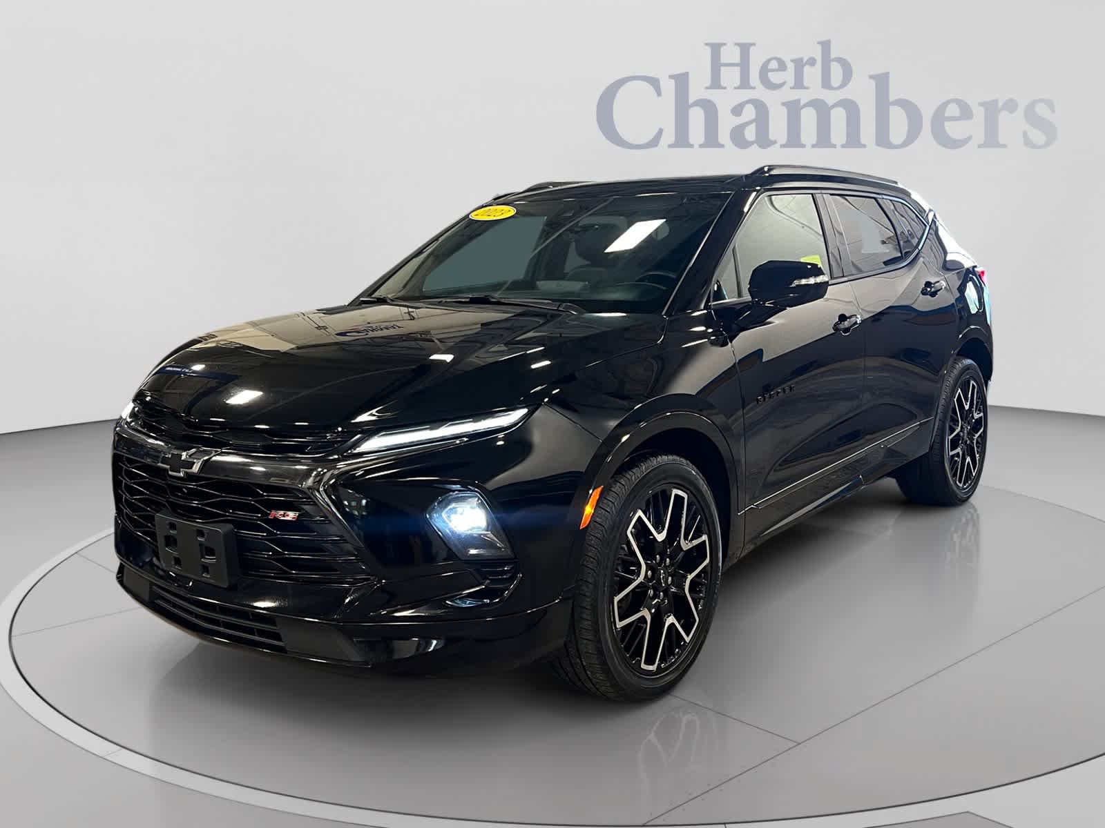Certified 2023 Chevrolet Blazer RS w/ Driver Confidence II Package AWD/4WD image 4