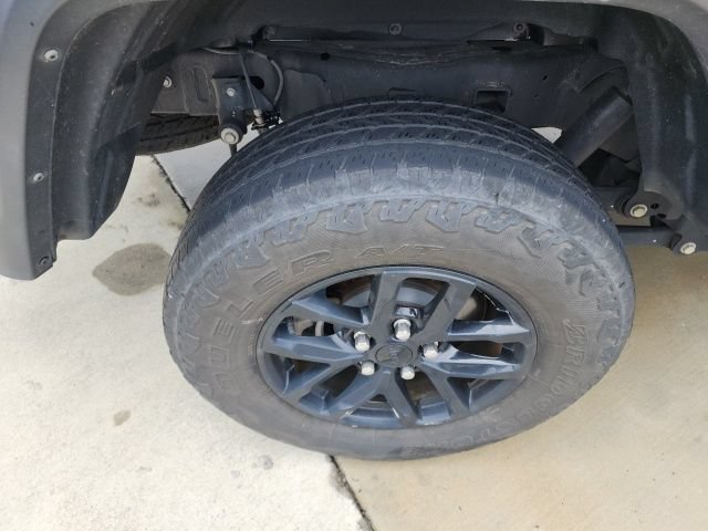 Used 2022 Jeep Gladiator Sport AWD/4WD image 17
