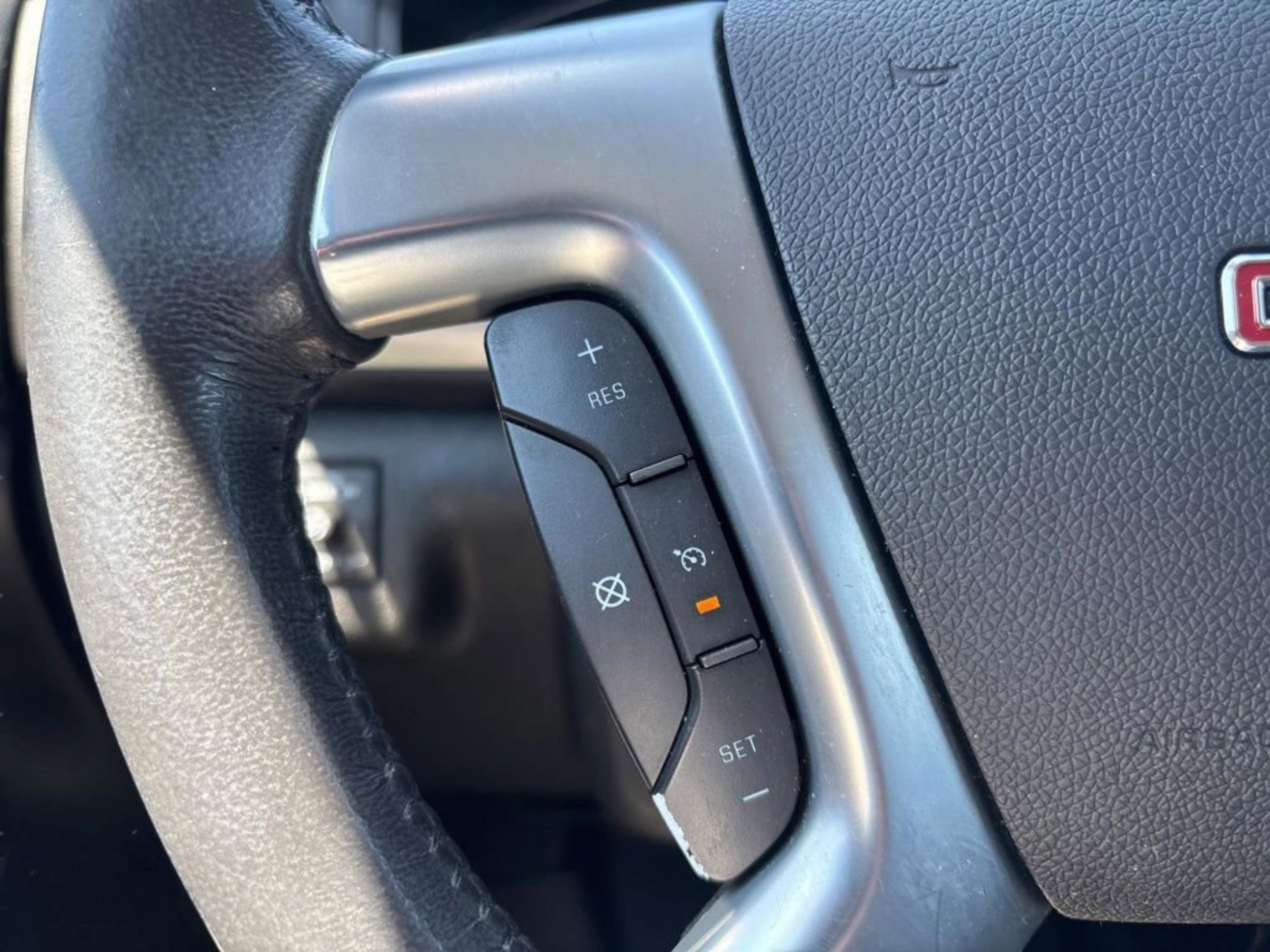 Used 2014 GMC Acadia SLE image 12