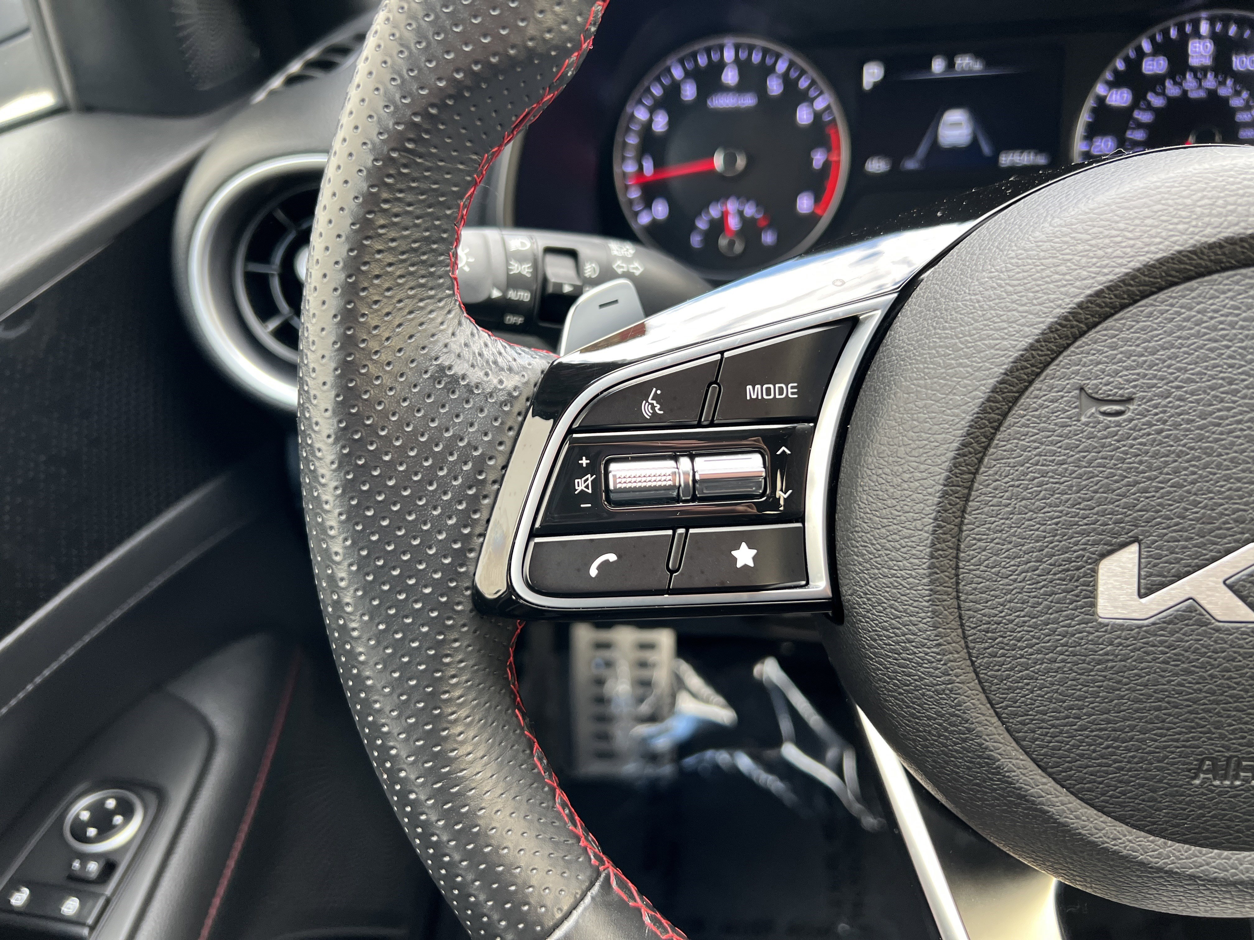 Used 2022 Kia Forte GT w/ GT Technology Package FWD image 28